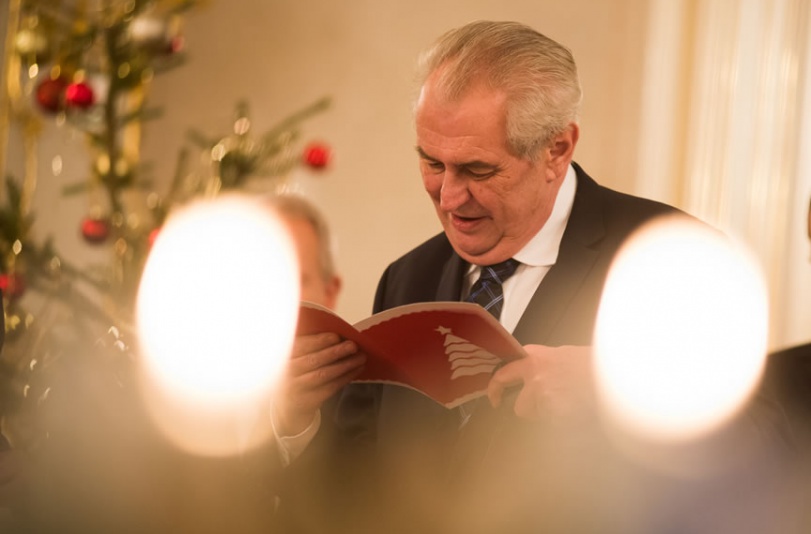 Prezident Miloš Zeman předal finanční dar v hodnotě 3 100 000 korun Fondu ohrožených dětí